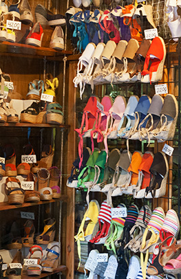 bomuld Jeg har en engelskundervisning Midlertidig Casa Hernanz - The Best Espadrilles in Madrid